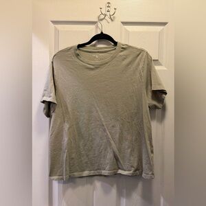 American Eagle Outfitters Crew Neck T-Shirt in Olive Green